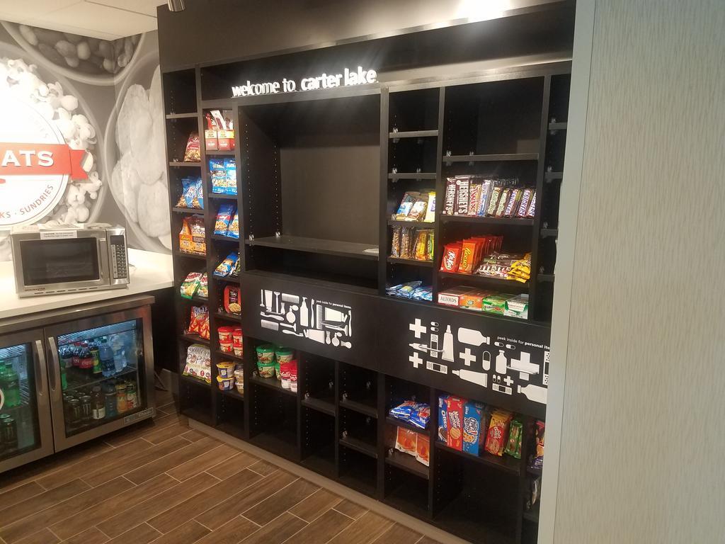 奥马哈机场伊萨希尔顿汉普顿酒店 卡特湖 外观 照片